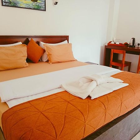 Eyeful Ella Otel Dış mekan fotoğraf